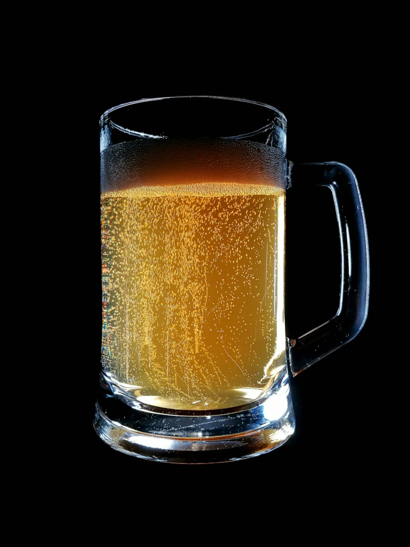 Brauerei Drei Kronen Aichinger - Hell